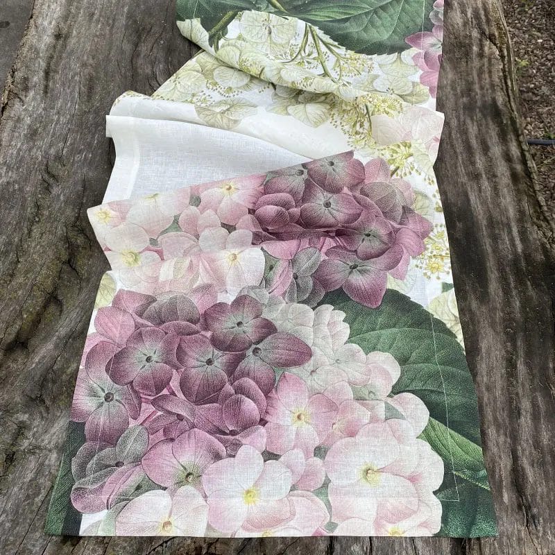 Camino de mesa Hortensias